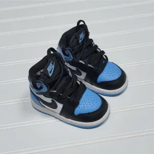 Nike Air Jordan 1 Retro High OG UNC Toe (TD) Sneakers