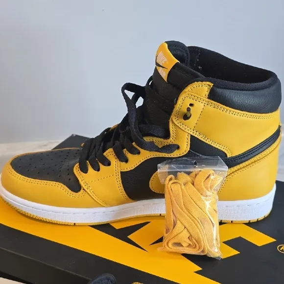 Nike Air Jordan 1 Retro High Pollen Sneakers