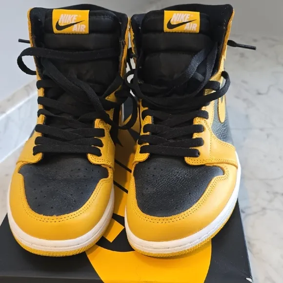 Nike Air Jordan 1 Retro High Pollen Sneakers