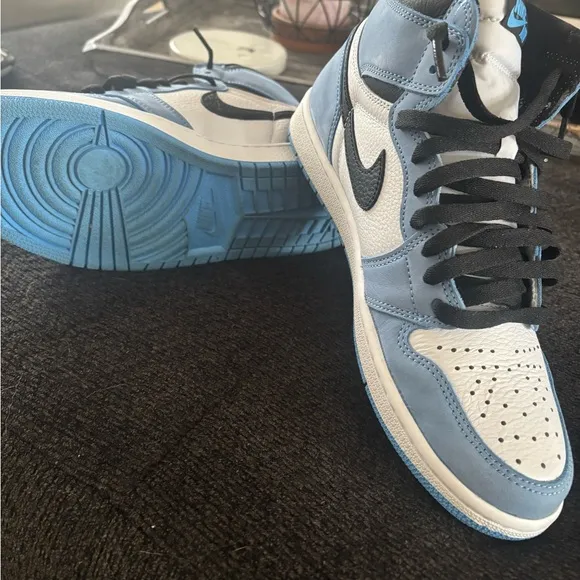 Nike Air Jordan 1 Retro High Sneakers