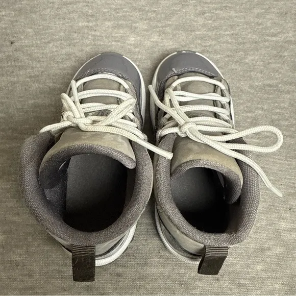 Nike Air Jordan 11 Retro Gray Toddler Size 8C Athletic Shoes Sneakers 378040-005