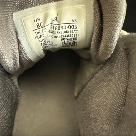Nike Air Jordan 11 Retro Gray Toddler Size 8C Athletic Shoes Sneakers 378040-005