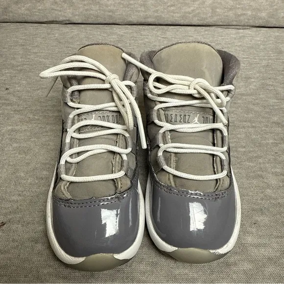 Nike Air Jordan 11 Retro Gray Toddler Size 8C Athletic Shoes Sneakers 378040-005