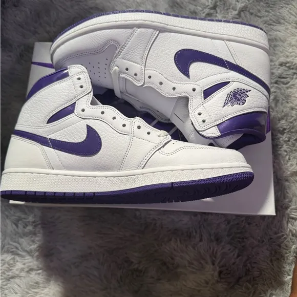 Nike Air Jordan High OG Sneakers Women’s
