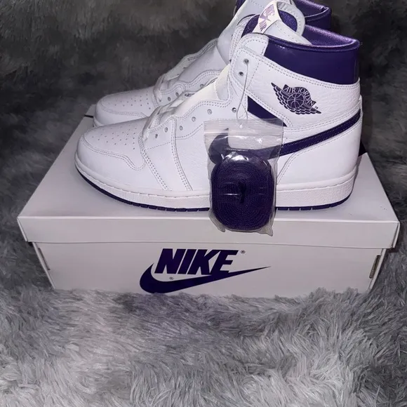 Nike Air Jordan High OG Sneakers Women’s