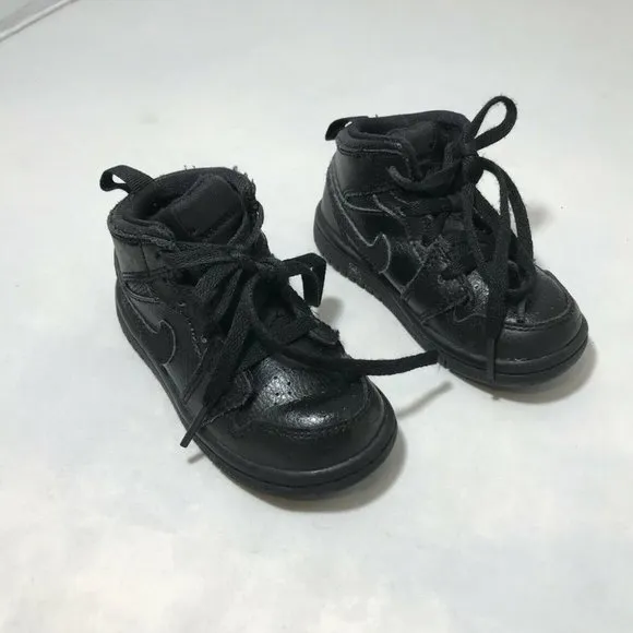 Nike Air Jordan Sneakers Retro Running Walking 640735-030 Black Shoes 6C 12 cms