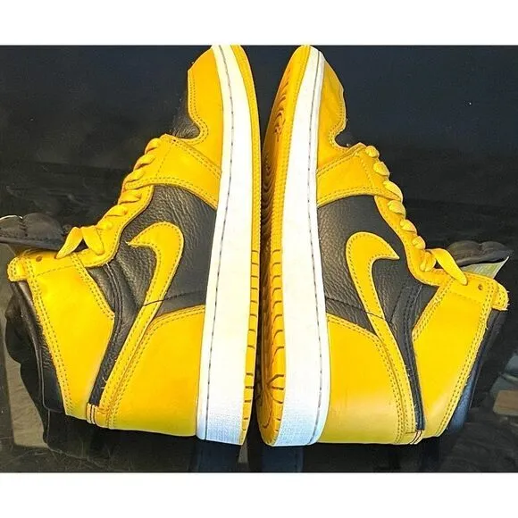 Nike Air Jordans Pollen Sneakers Leather High Top Size 5Y