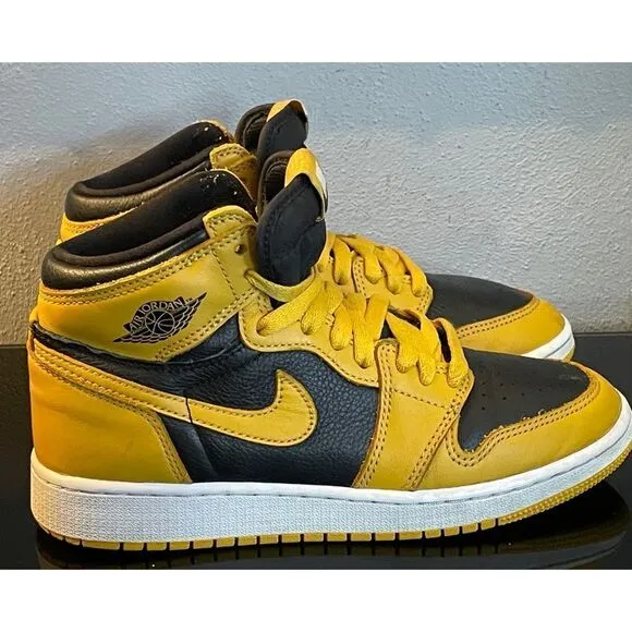 Nike Air Jordans Pollen Sneakers Leather High Top Size 5Y