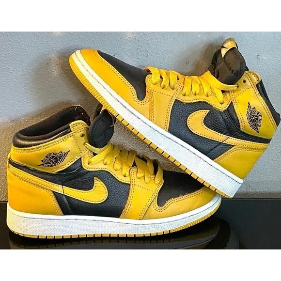 Nike Air Jordans Pollen Sneakers Leather High Top Size 5Y