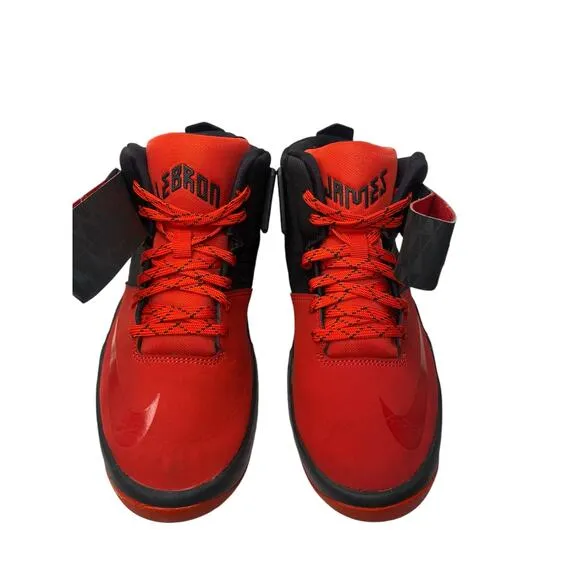 NIKE AIR LEBRON AKRONITE SNEAKERS SIZE 6.5 YOUTH