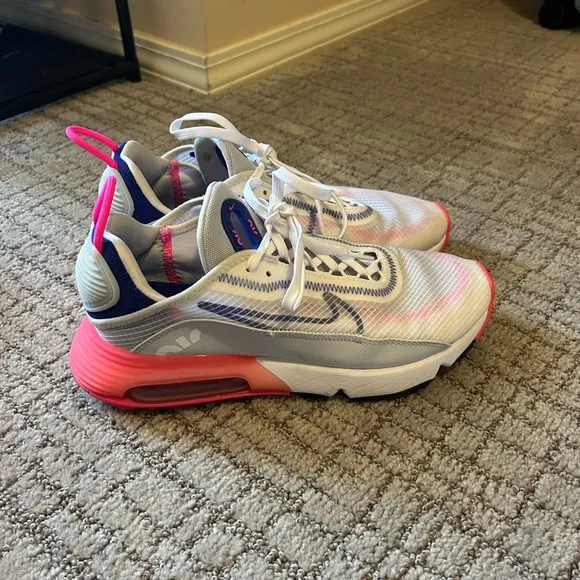 Nike Air Max 2090 White and Pink Shoes