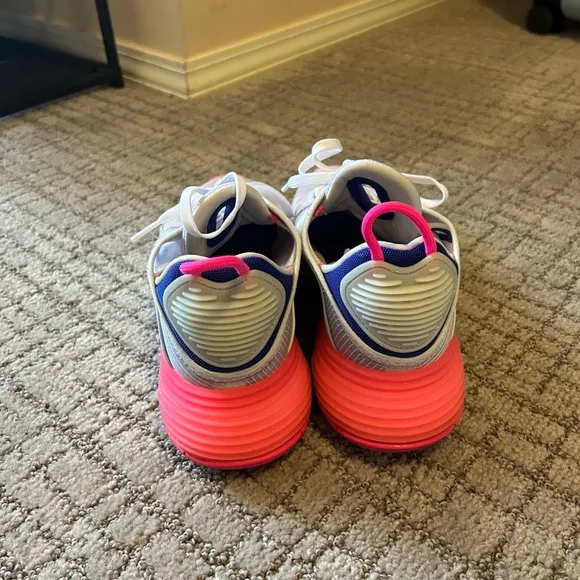 Nike Air Max 2090 White and Pink Shoes