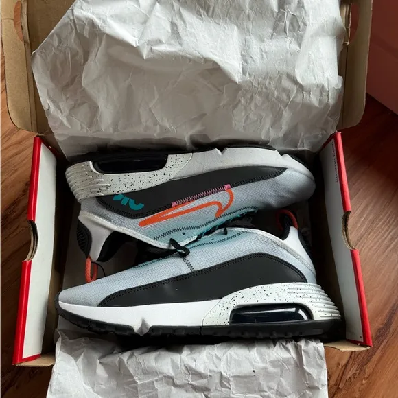 Nike Air Max 2090 White Turf Orange Speckled – Size 10 US Brand new