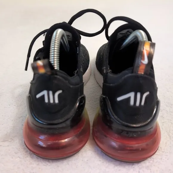 Nike Air Max 270 SE Men's 7 Women's 8.5Running Shoes Black Laser Orange Sneakers