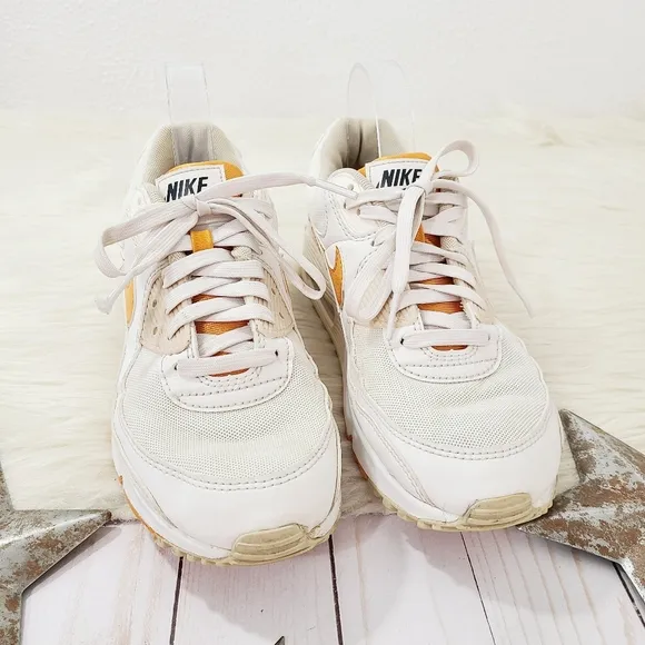 Nike Air Max 90 SE Sneakers Sanddrift Light Curry orange women's size 9