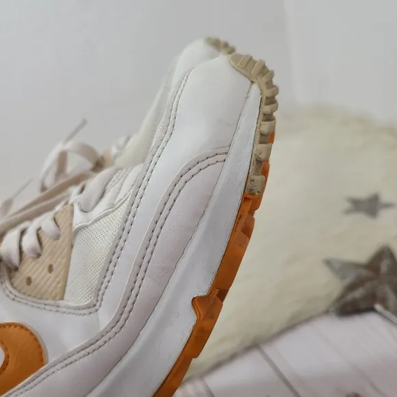 Nike Air Max 90 SE Sneakers Sanddrift Light Curry orange women's size 9