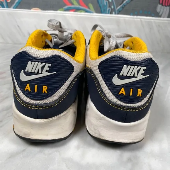 Nike Air Max 90 Sneakers Running Shoes Michigan Navy Blue Yellow Sz 9 DC9845-101