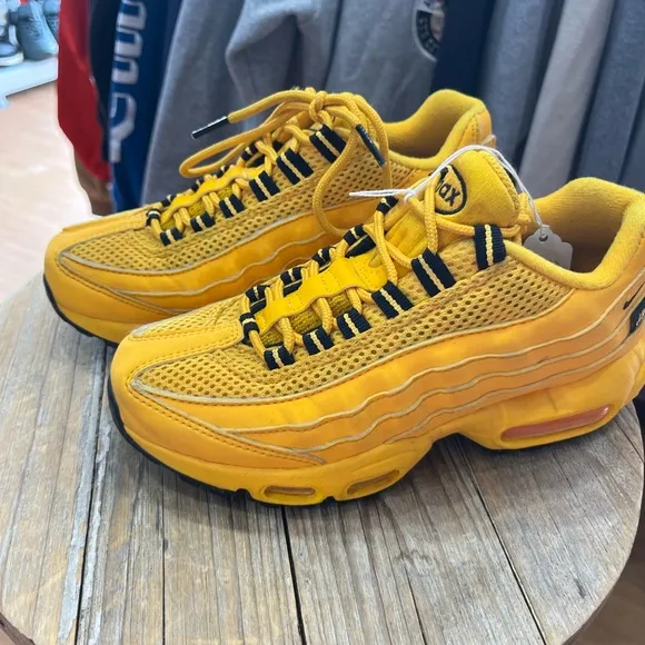 Nike Air Max 95 ReCraft (GS) “NYC Taxi” University Gold Black 3.5Y