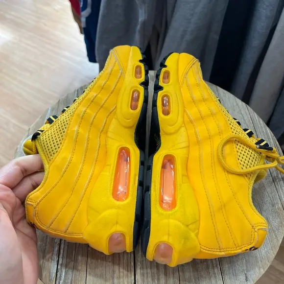 Nike Air Max 95 ReCraft (GS) “NYC Taxi” University Gold Black 3.5Y