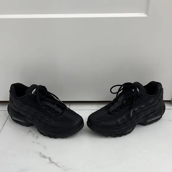 Nike Air Max 95 Recraft GS 'Triple Black' Youth Mens 6.5 (Womens 8)