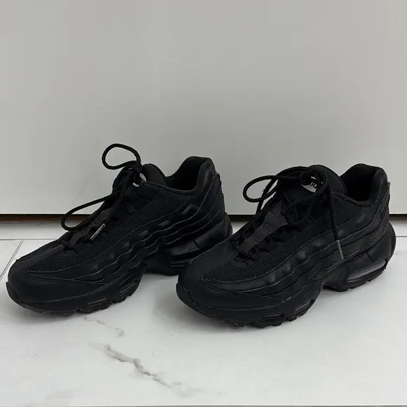 Nike Air Max 95 Recraft GS 'Triple Black' Youth Mens 6.5 (Womens 8)