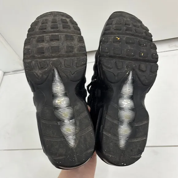 Nike Air Max 95 Recraft GS 'Triple Black' Youth Mens 6.5 (Womens 8)