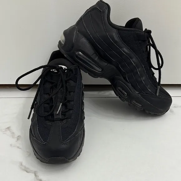 Nike Air Max 95 Recraft GS 'Triple Black' Youth Mens 6.5 (Womens 8)
