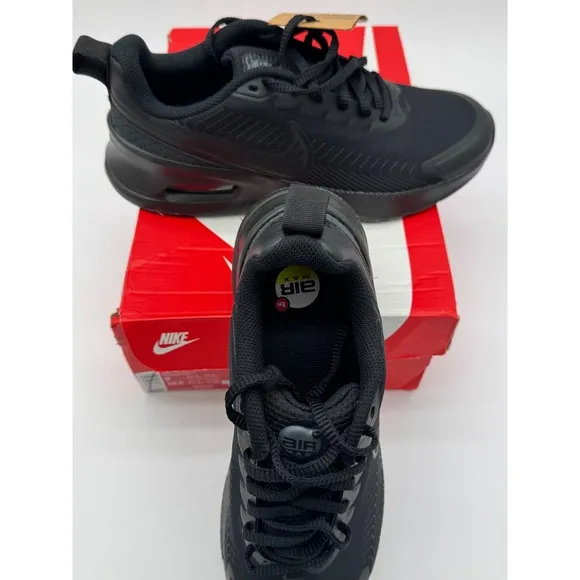 Nike Air Max Nuaxis Running Shoes All Black Cushioned Comfort Mens 9