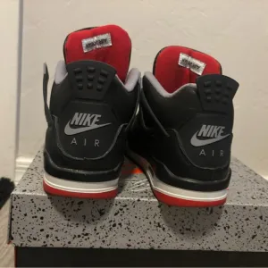 Nike Air Men's Black and Red Shoes
