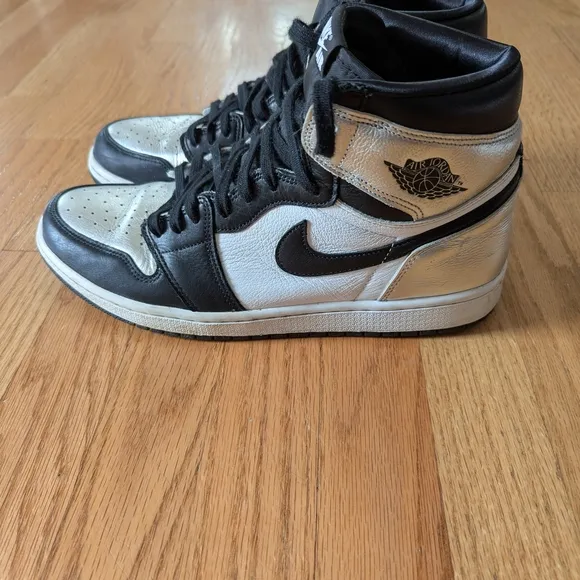 Nike Air Men's Black and Silver Sneakers
