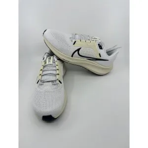 Nike Air Zoom Pegasus 40 Low Women’s Size 9 DV3854-100 White Coconut Milk