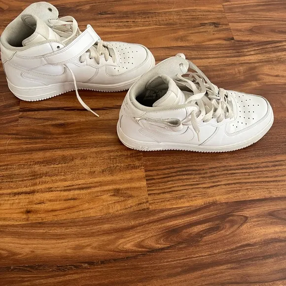 Nike Airforce 1 high top men’s size 9