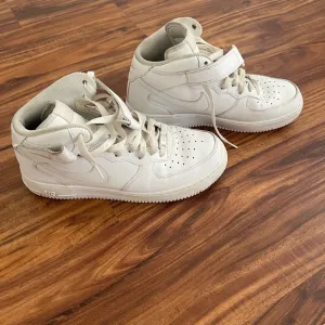 Nike Airforce 1 high top men’s size 9