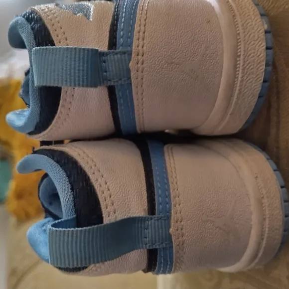 Nike Black and Blue Sneakers High-Top Classic