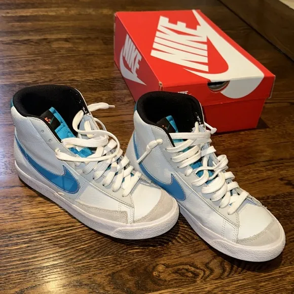 Nike Blazer Mid '77 GS 'Pure Platinum Laser Blue’ Worn Few Times