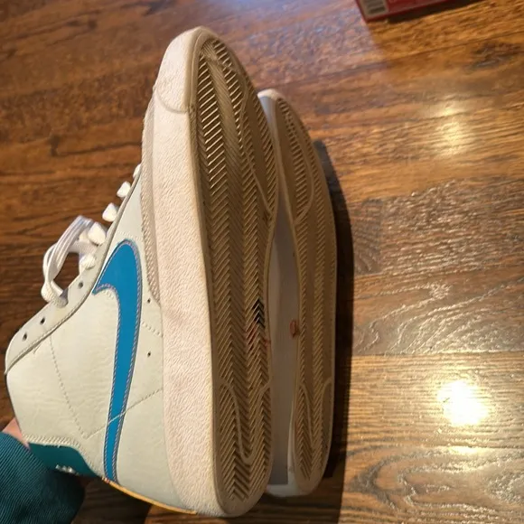 Nike Blazer Mid '77 GS 'Pure Platinum Laser Blue’ Worn Few Times