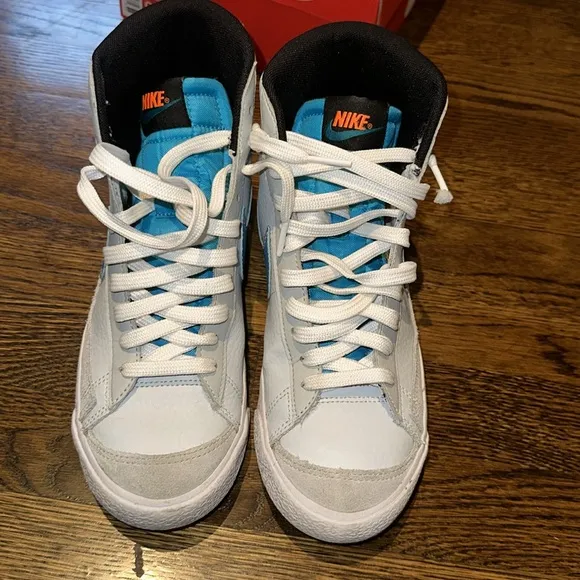 Nike Blazer Mid '77 GS 'Pure Platinum Laser Blue’ Worn Few Times