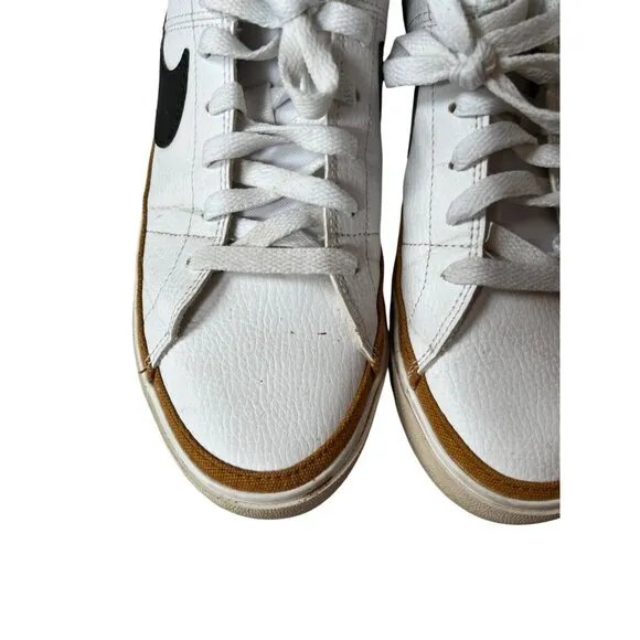Nike Court Legacy Men's Size 9 White &amp; Black Leather Sneakers With Gum Sole