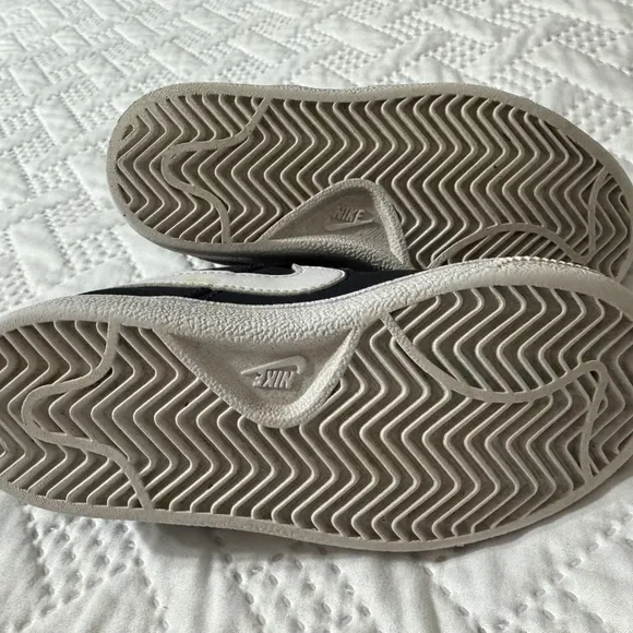 Nike Court Royale Velcro Closures 10.5C Preschooler Sneakers Running Shoes Sport
