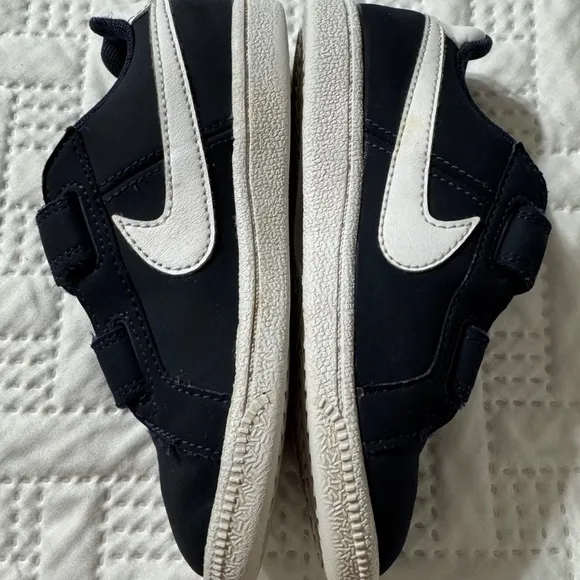 Nike Court Royale Velcro Closures 10.5C Preschooler Sneakers Running Shoes Sport
