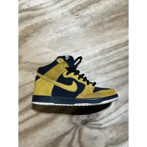 Nike Dunk High Gold Dart Men 8.5 Sneakers Shoes Yellow Black 407920 701