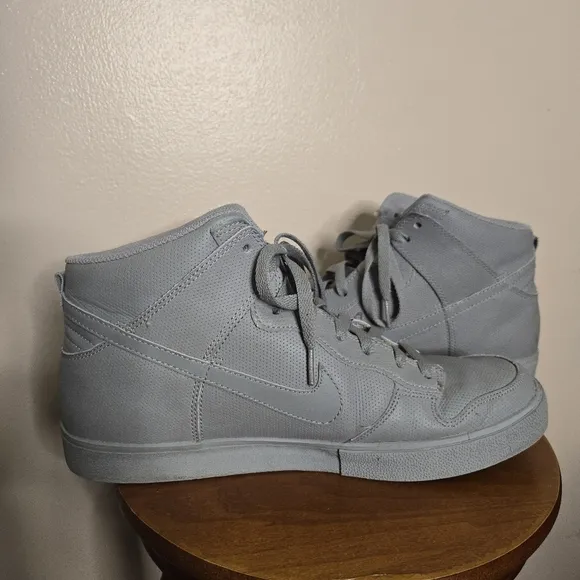 Nike Dunk High Gray Sneakers