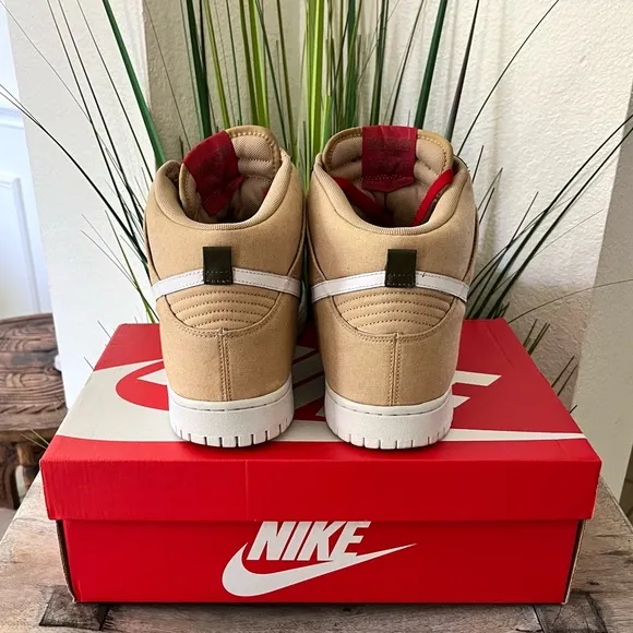 Nike Dunk High Green Beige Sneakers