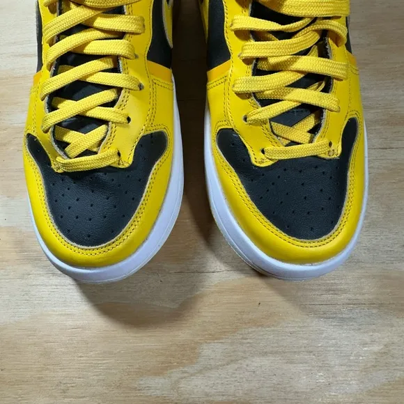 Nike Dunk High Up Varsity Maize Yellow and Black Sneakers Women’s Size 9