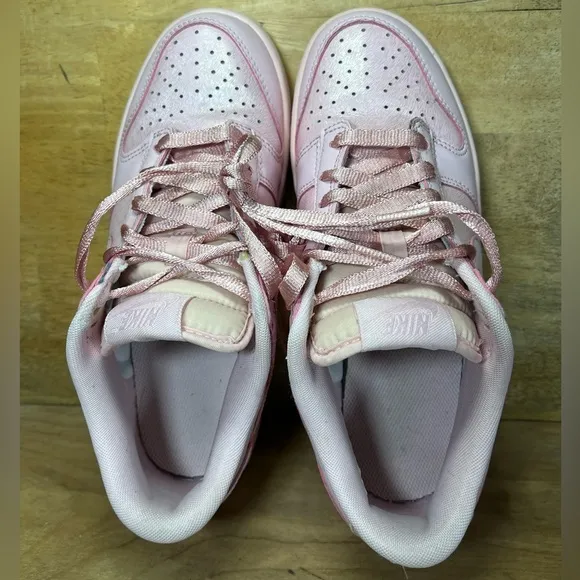 Nike Dunk Low SE Womens Size 6.5 (5Y) Shoes Sneakers Prism Pink 921803-601