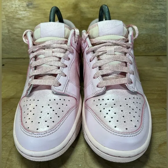 Nike Dunk Low SE Womens Size 6.5 (5Y) Shoes Sneakers Prism Pink 921803-601