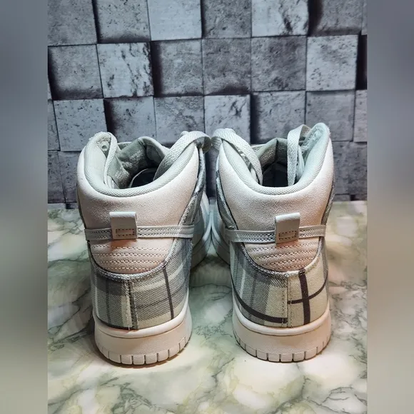 Nike Dunk SE High Mint Plaid Boy's Size 6.5 Y  ..