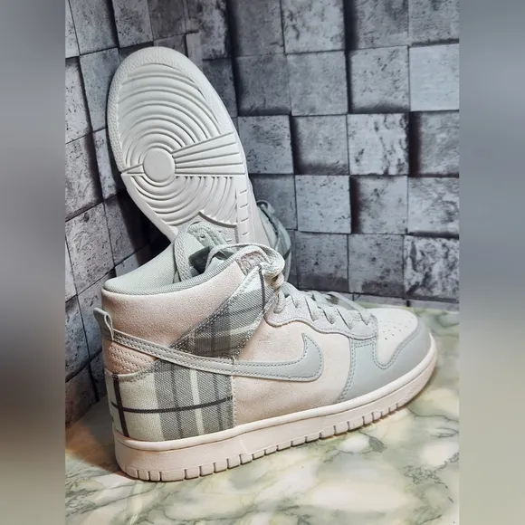 Nike Dunk SE High Mint Plaid Boy's Size 6.5 Y  ..