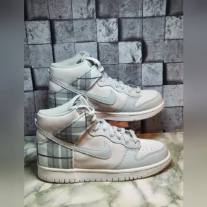 Nike Dunk SE High Mint Plaid Boy's Size 6.5 Y  ..