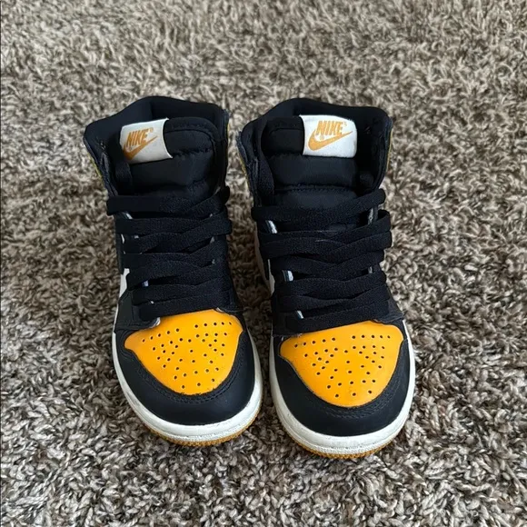 Nike High-Top Sneakers - Black and Yellow